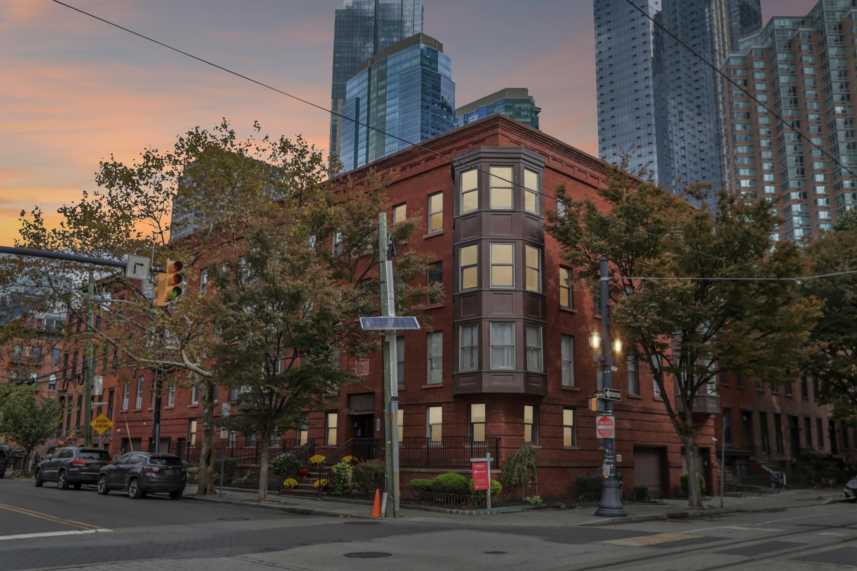 180 WASHINGTON ST Unit: 12