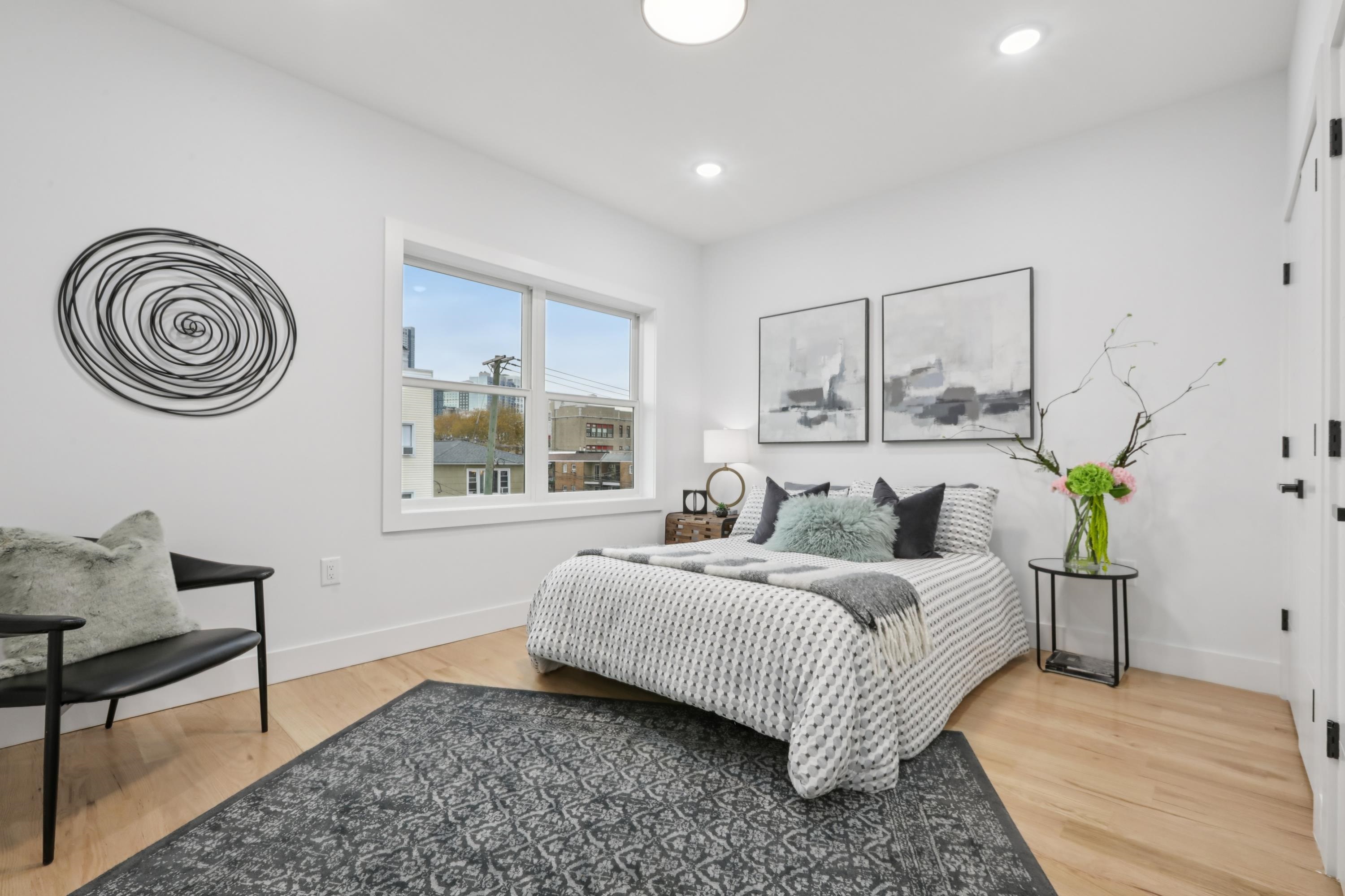 78 BEACON AVE Unit: 2