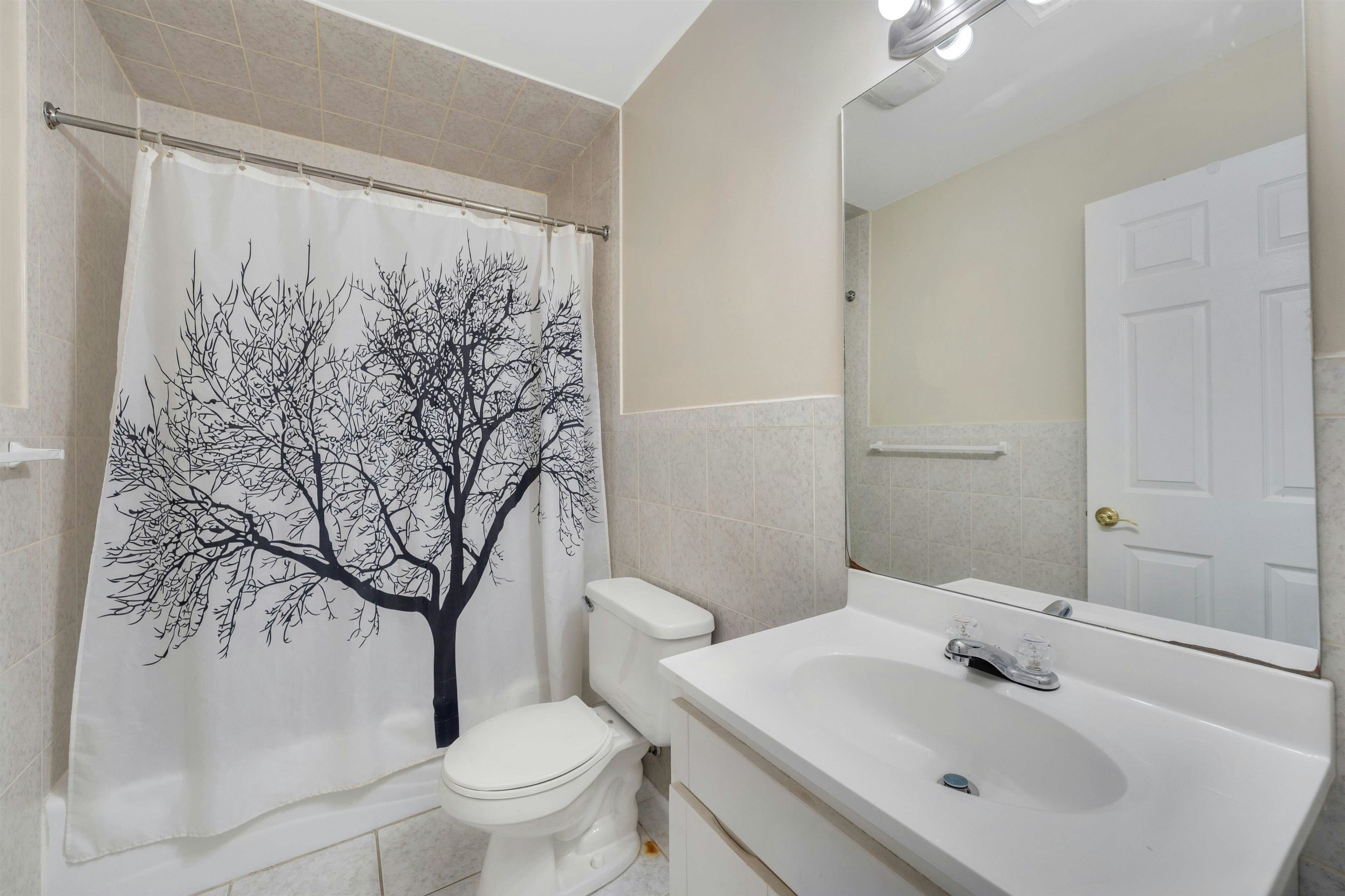 4413 PARK AVE Unit: 2L