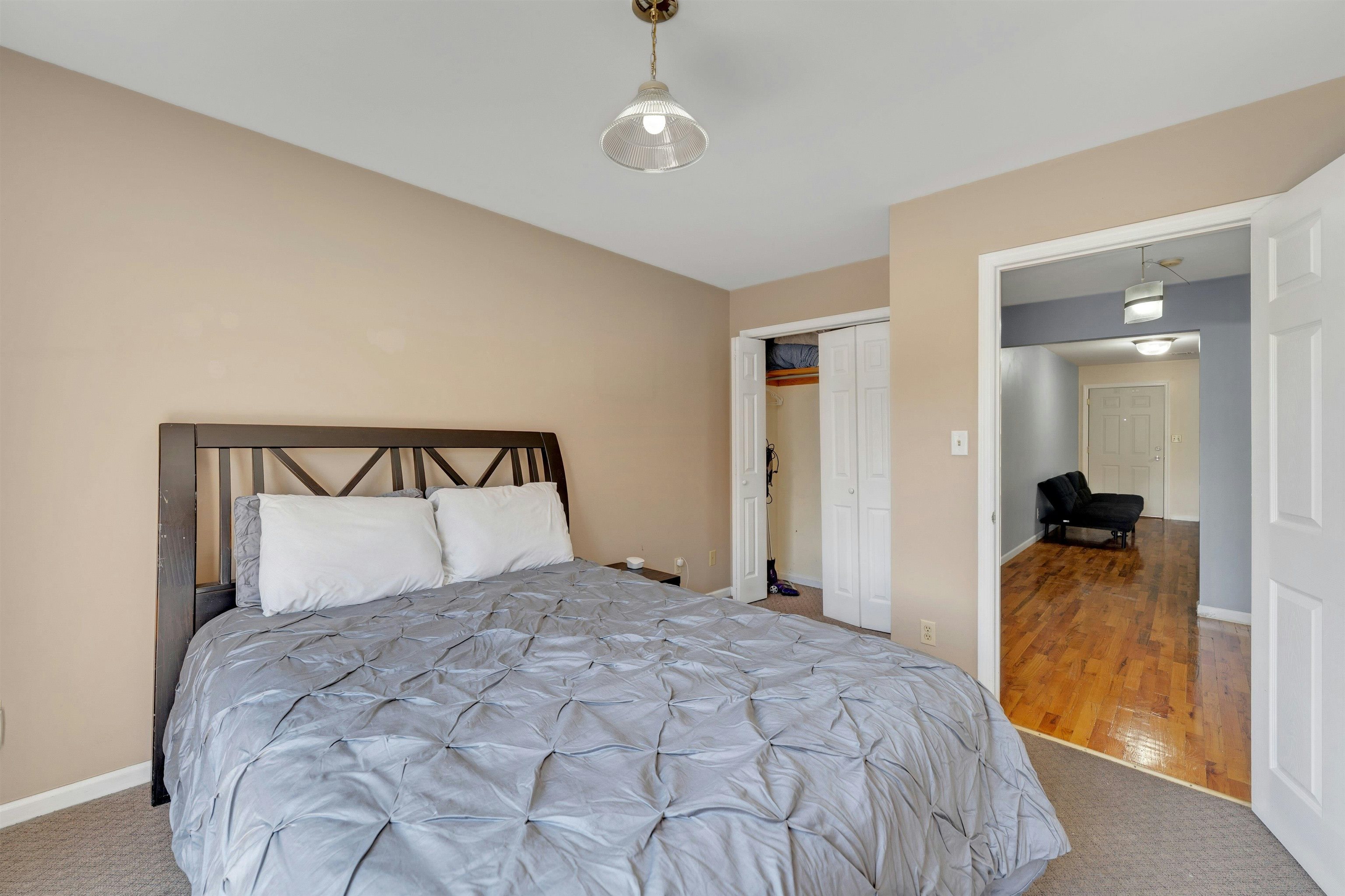 4413 PARK AVE Unit: 2L