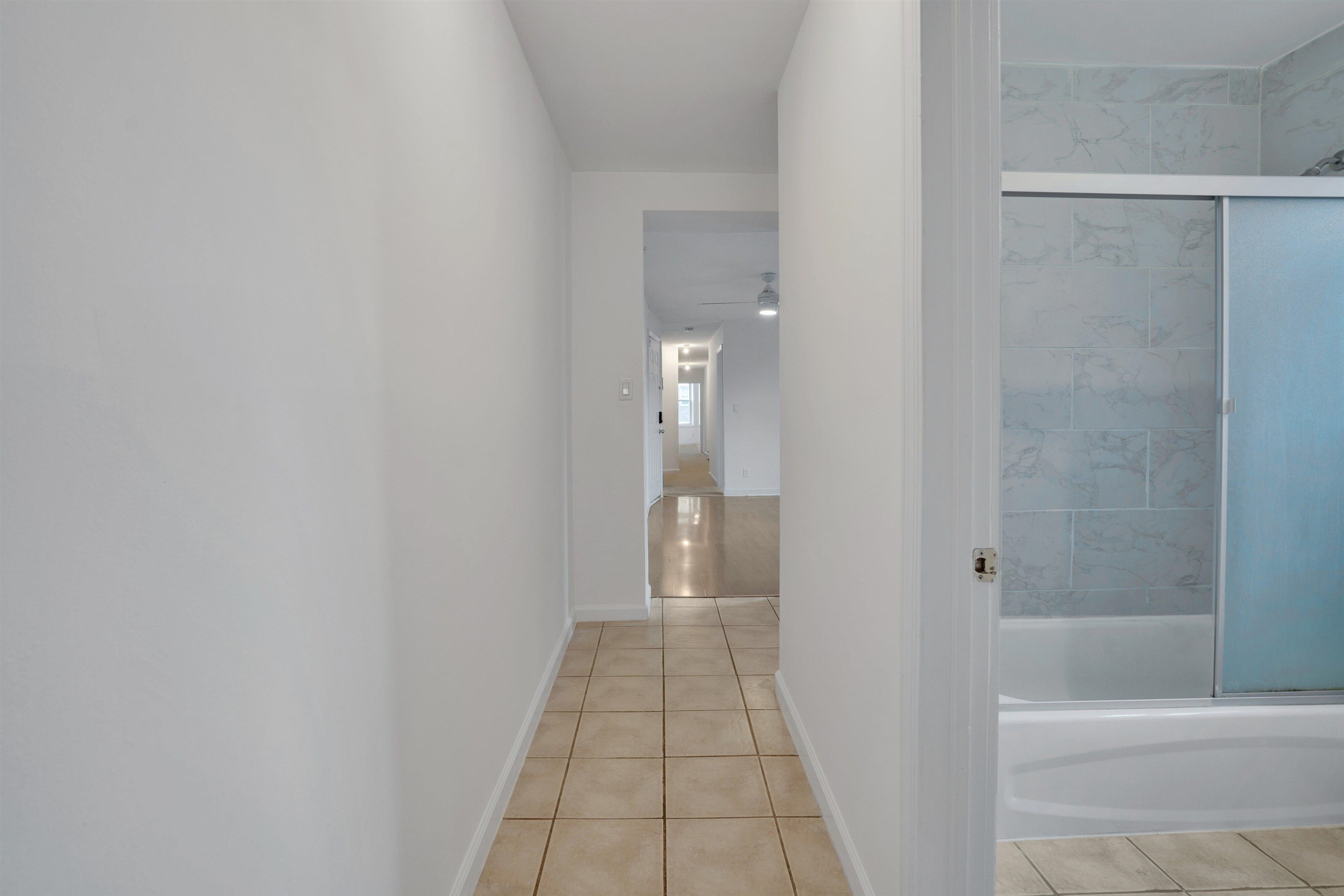 811 MONTGOMERY ST Unit: 2L