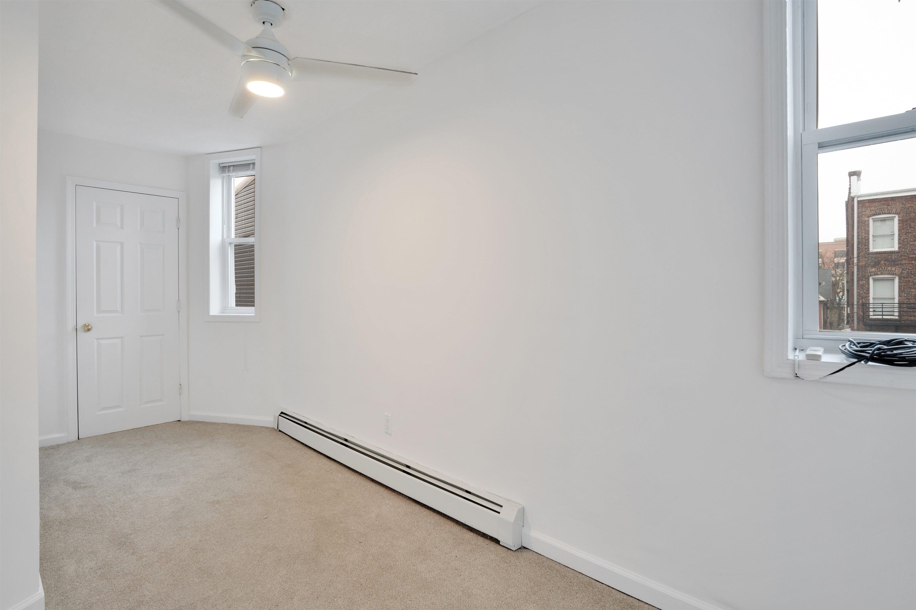 811 MONTGOMERY ST Unit: 2L