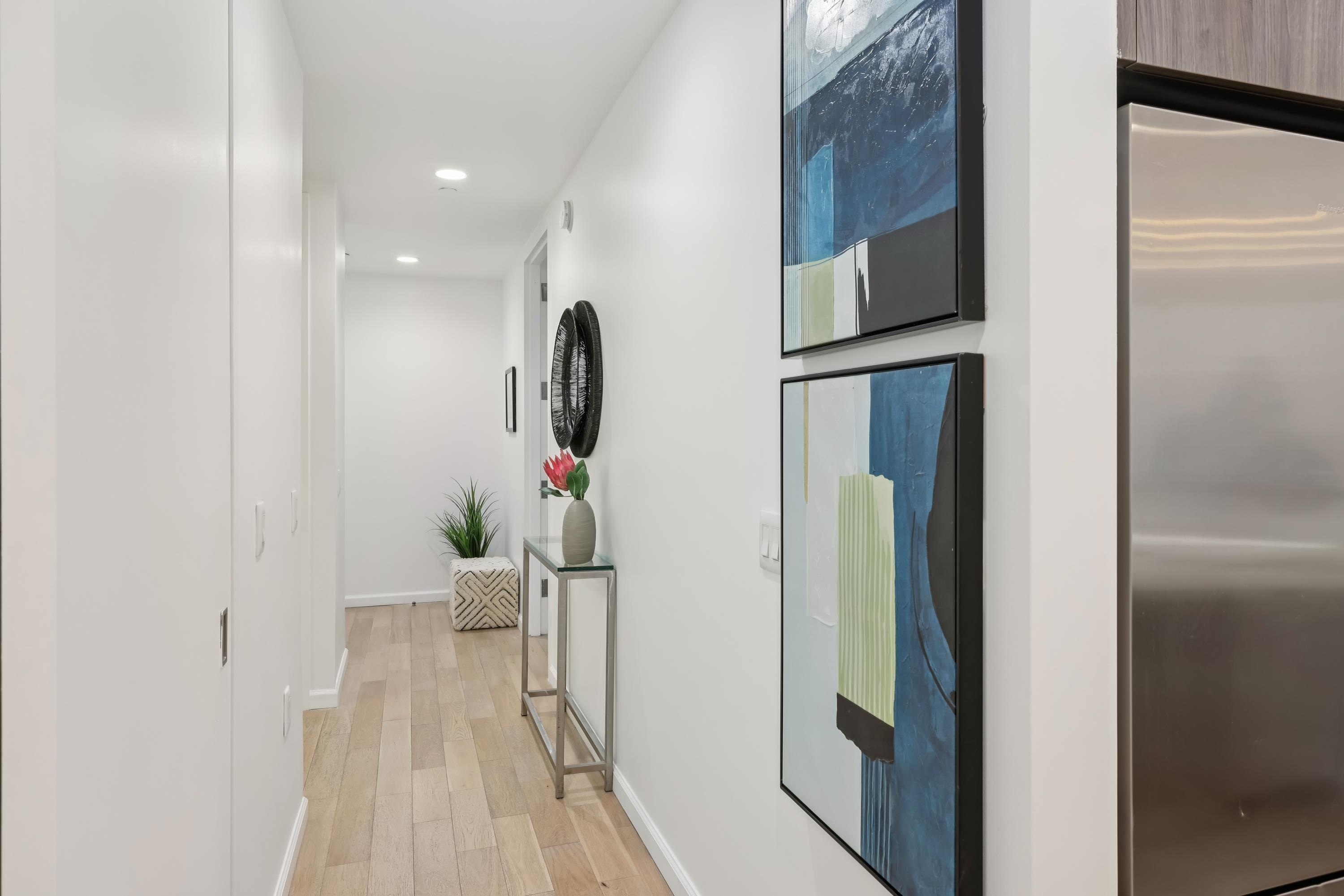 160 1ST ST Unit: 1013