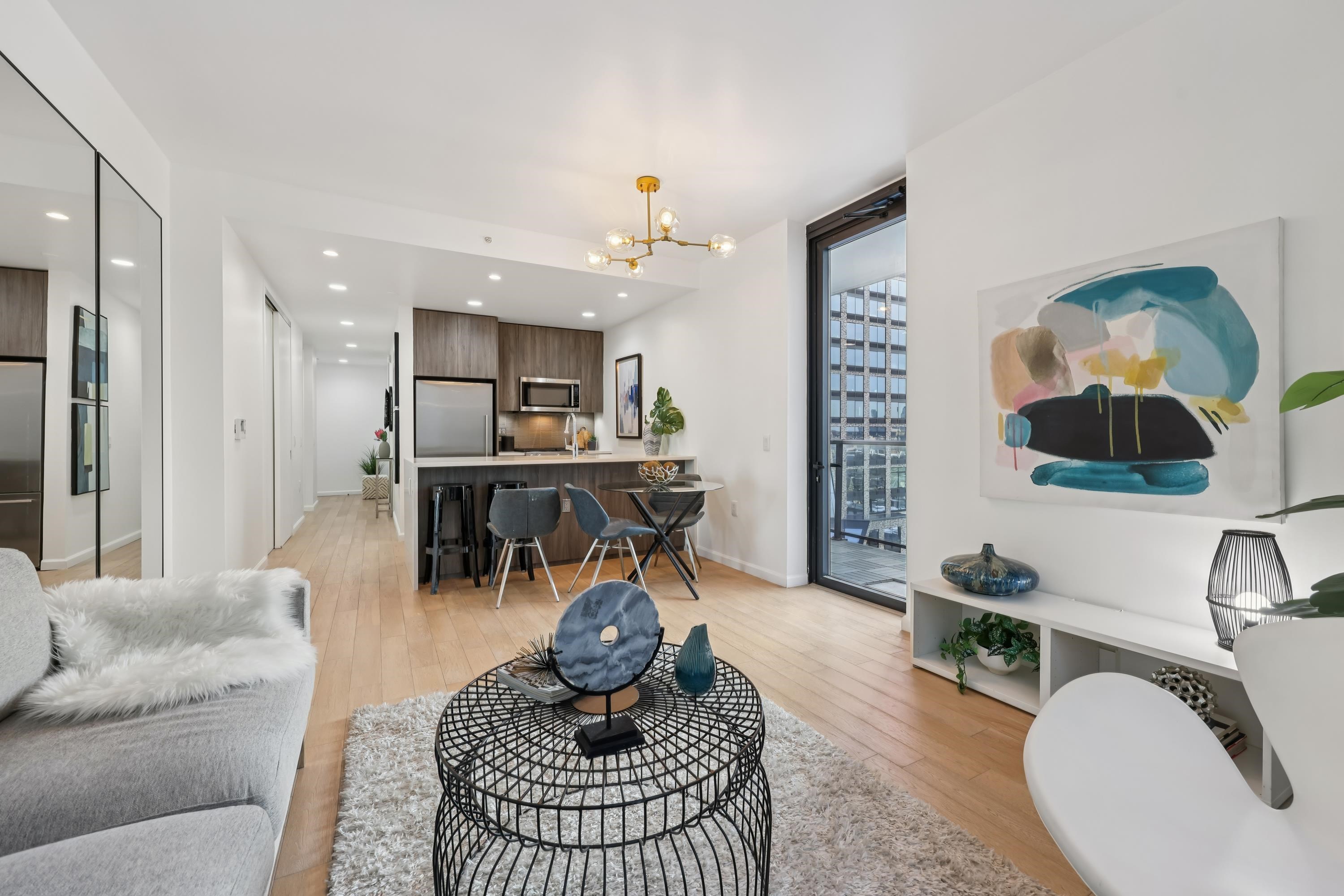 160 1ST ST Unit: 1013