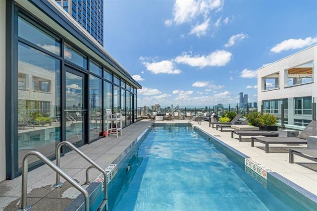 160 1ST ST Unit: 1013