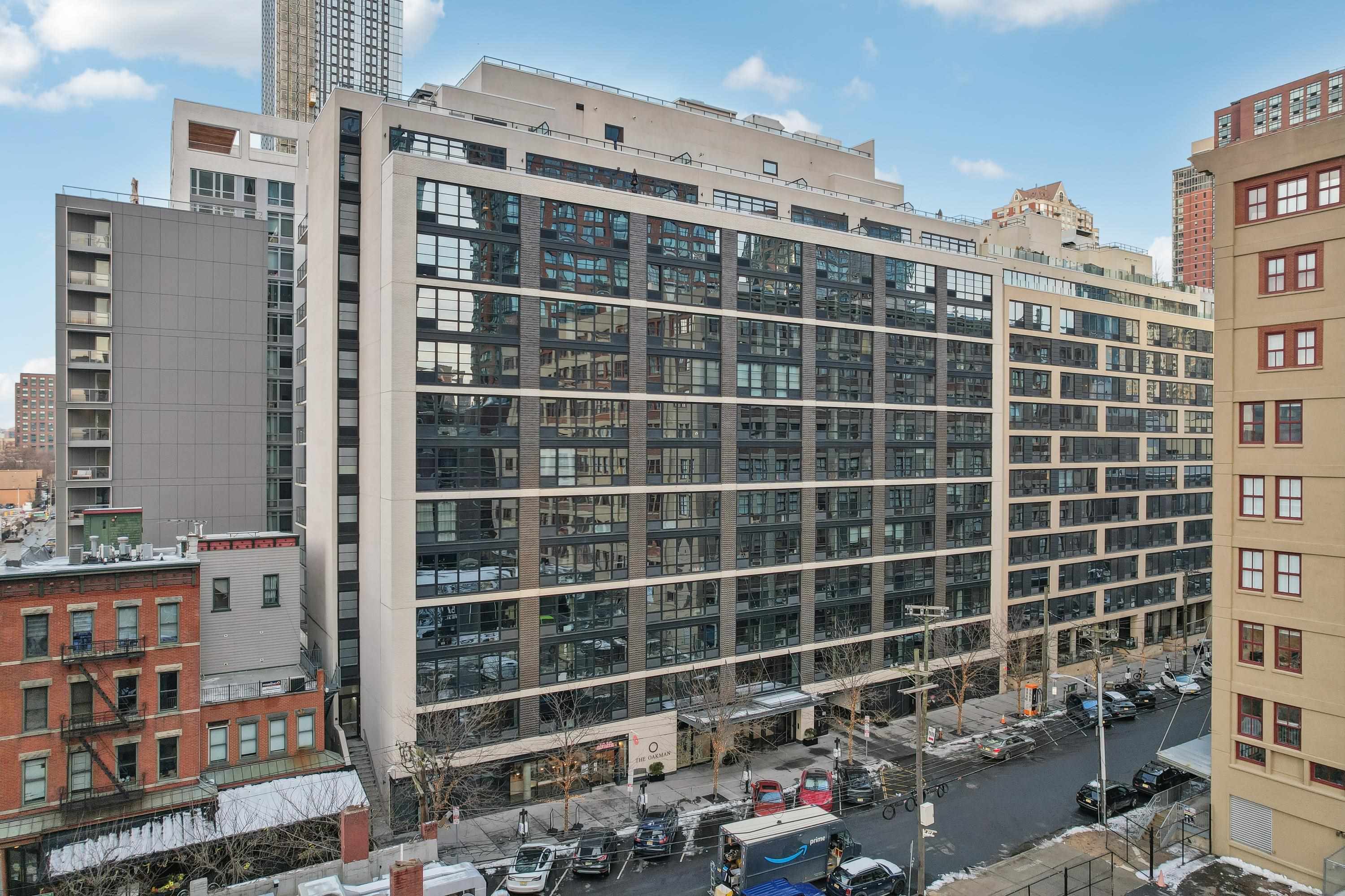 160 1ST ST Unit: 1013