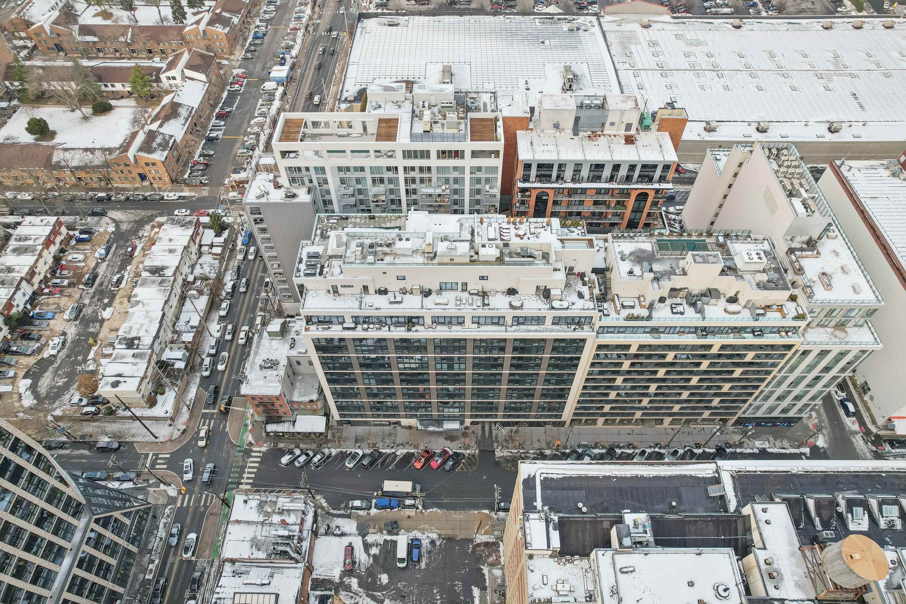 160 1ST ST Unit: 1013