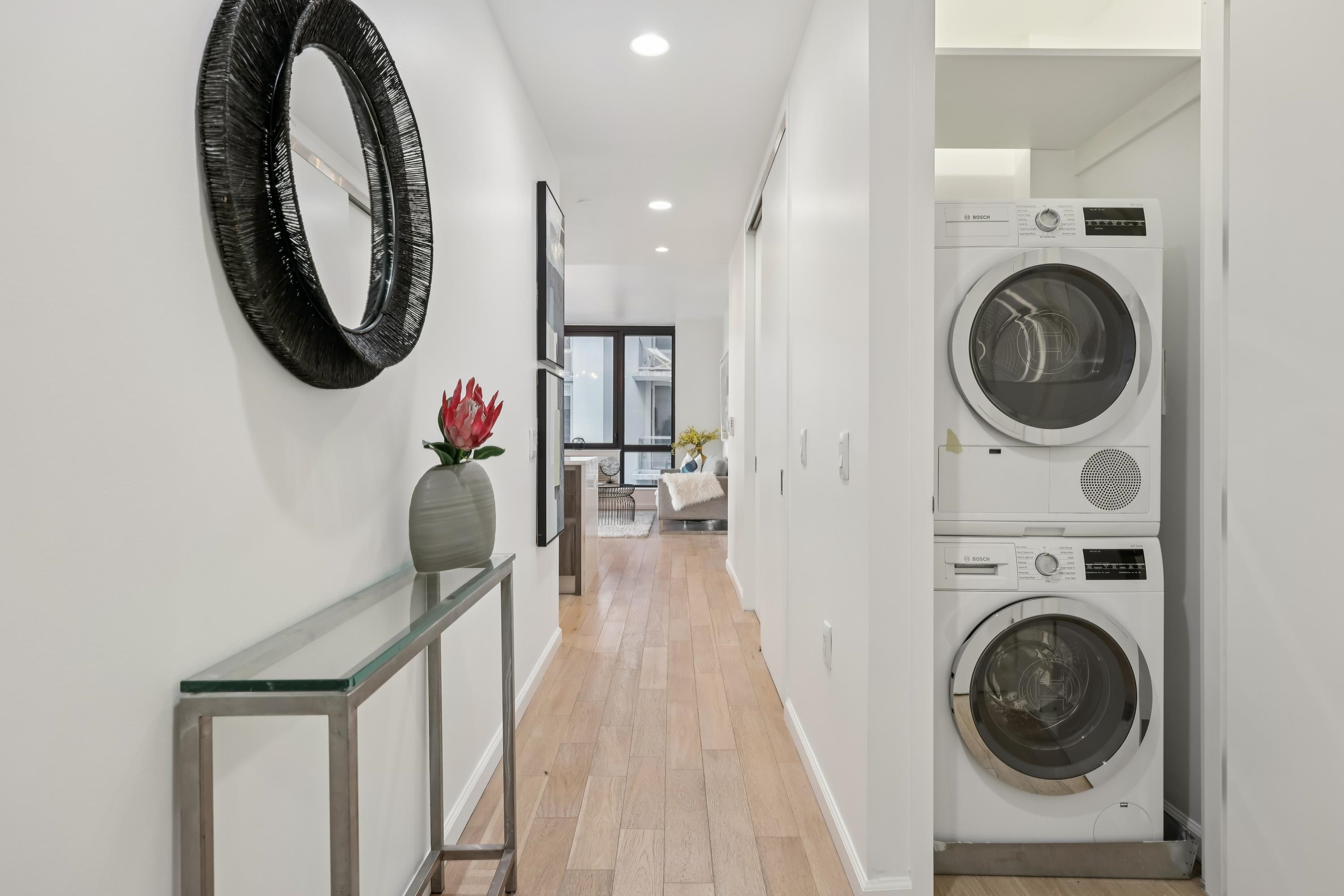 160 1ST ST Unit: 1013