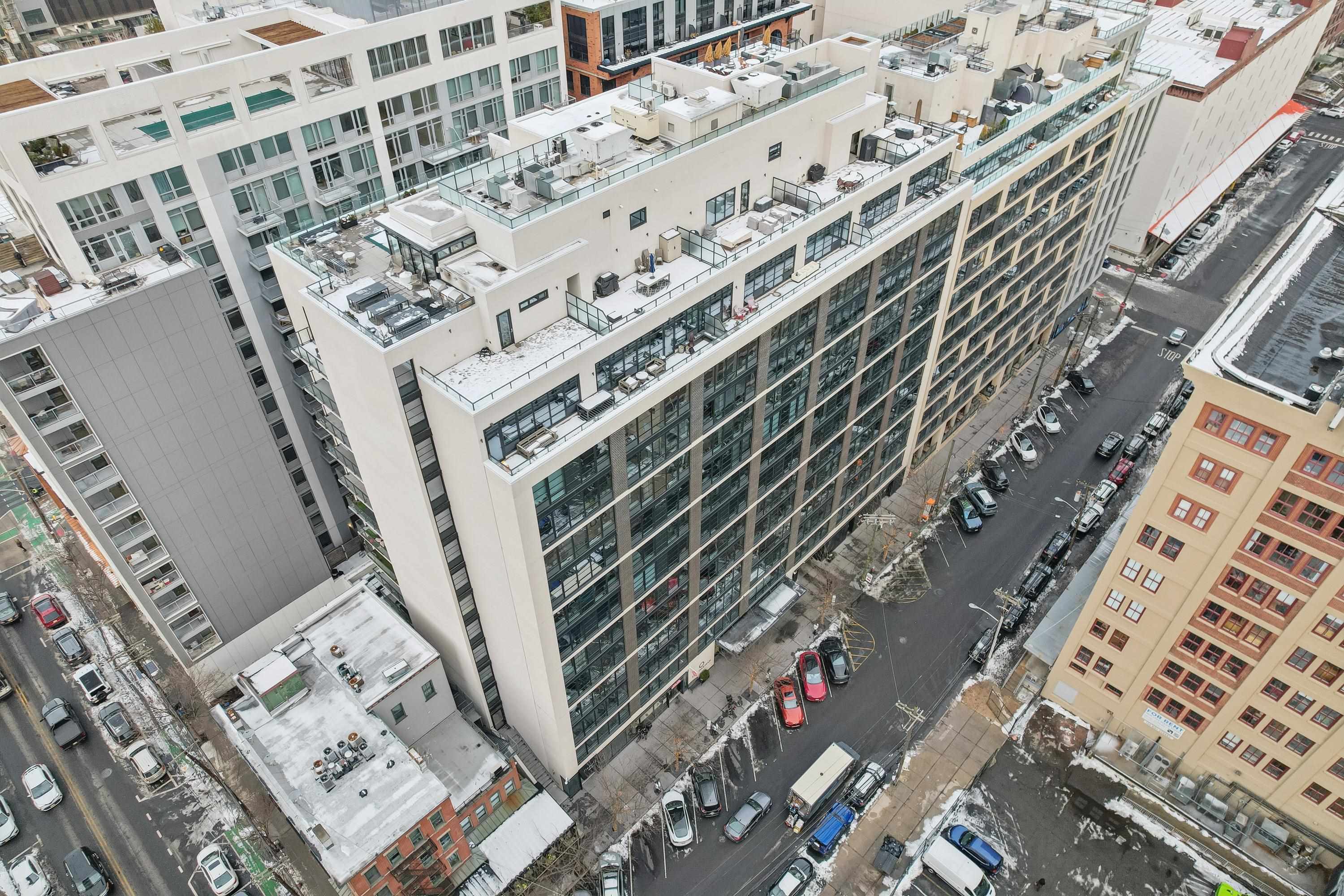 160 1ST ST Unit: 1013