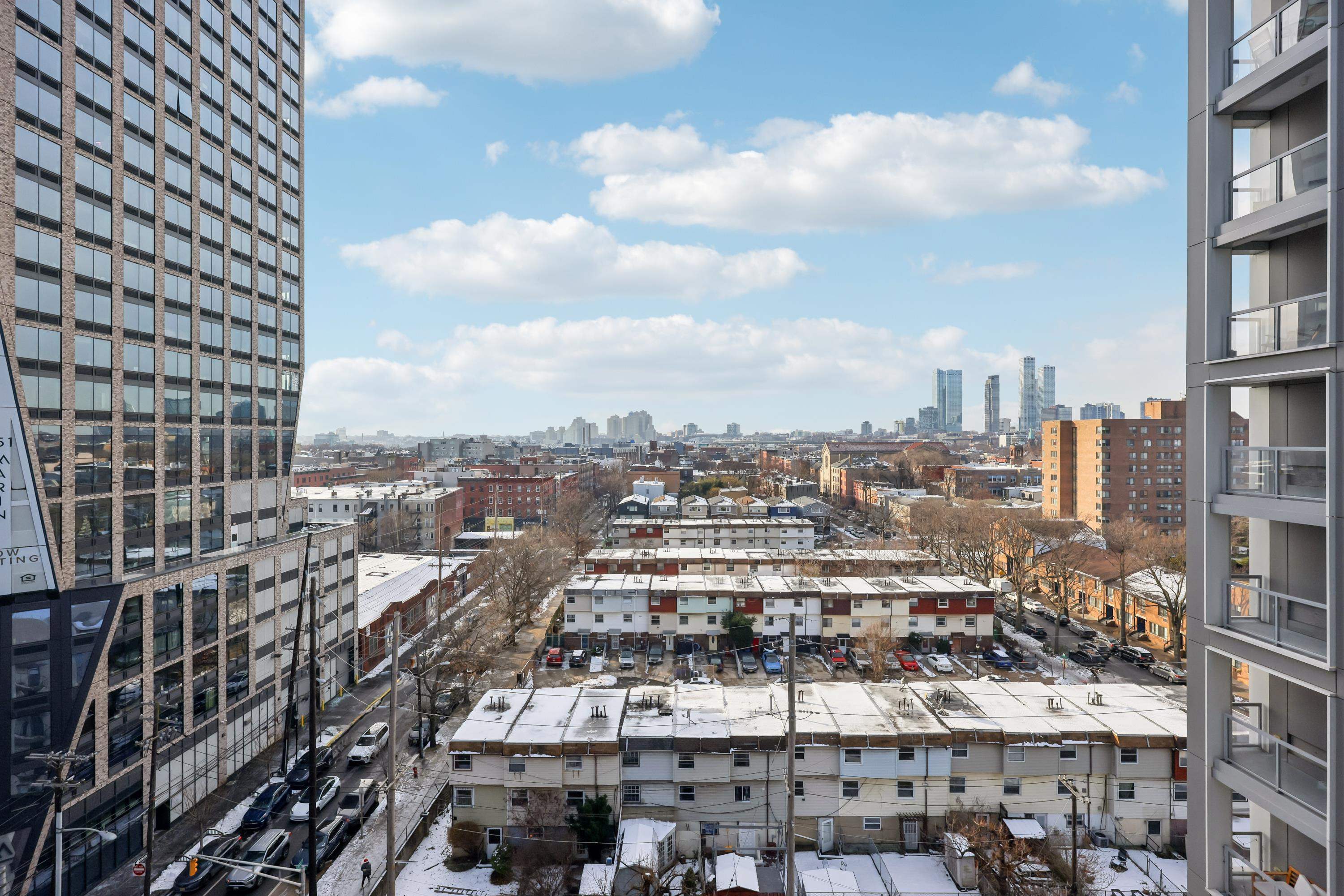 160 1ST ST Unit: 1013