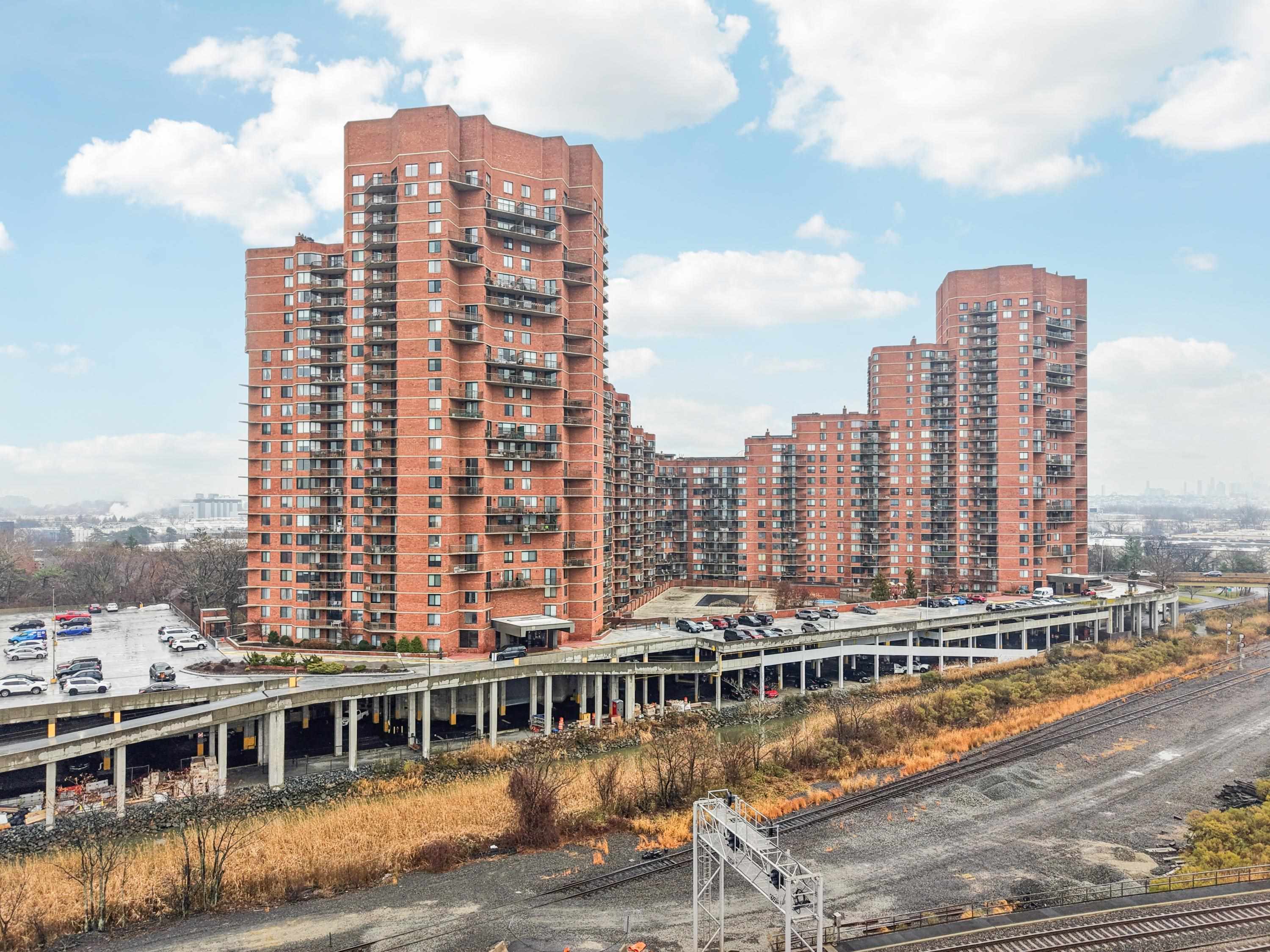 530 HARMON COVE TOWER Unit: 530