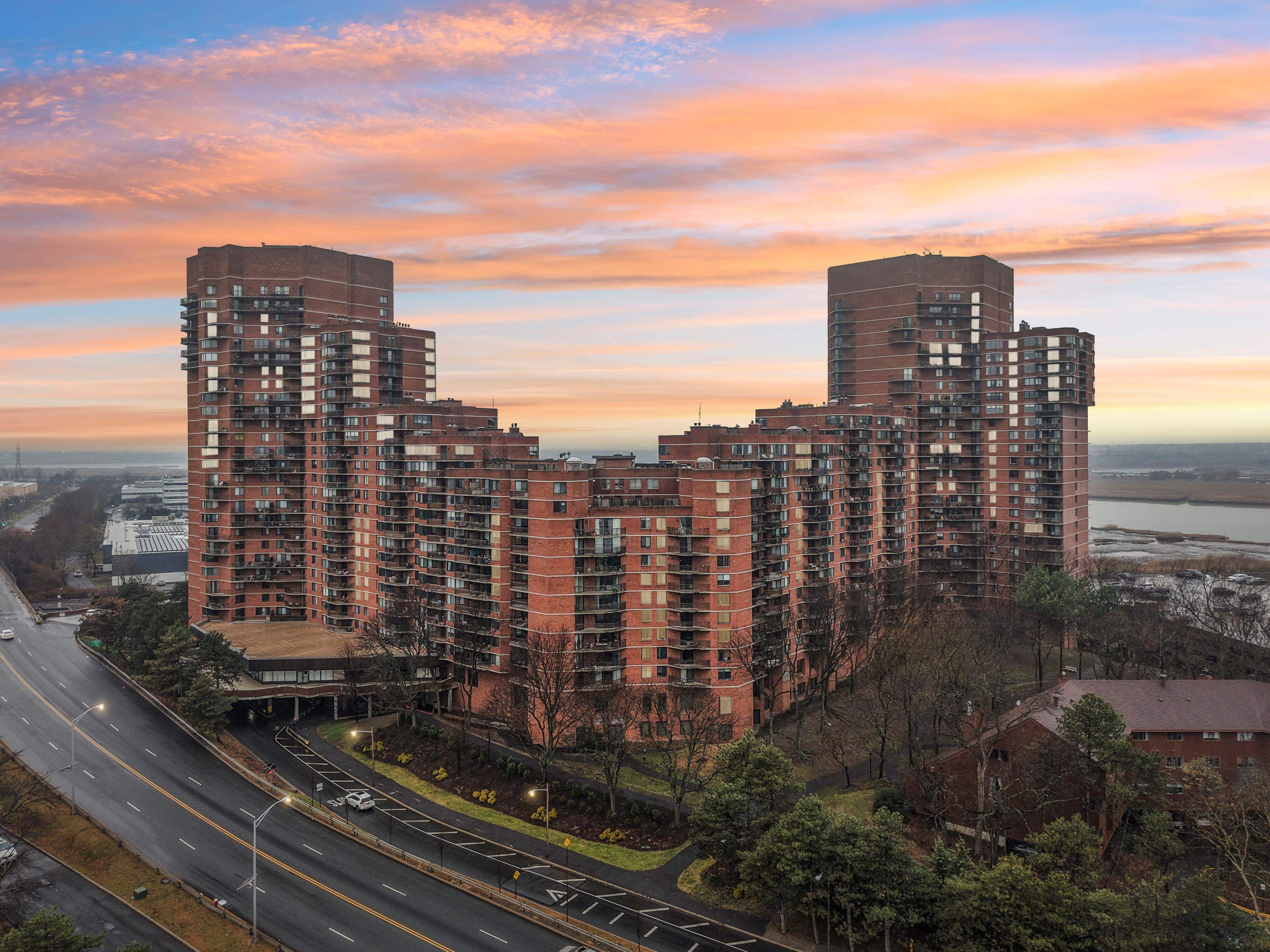 530 HARMON COVE TOWER Unit: 530