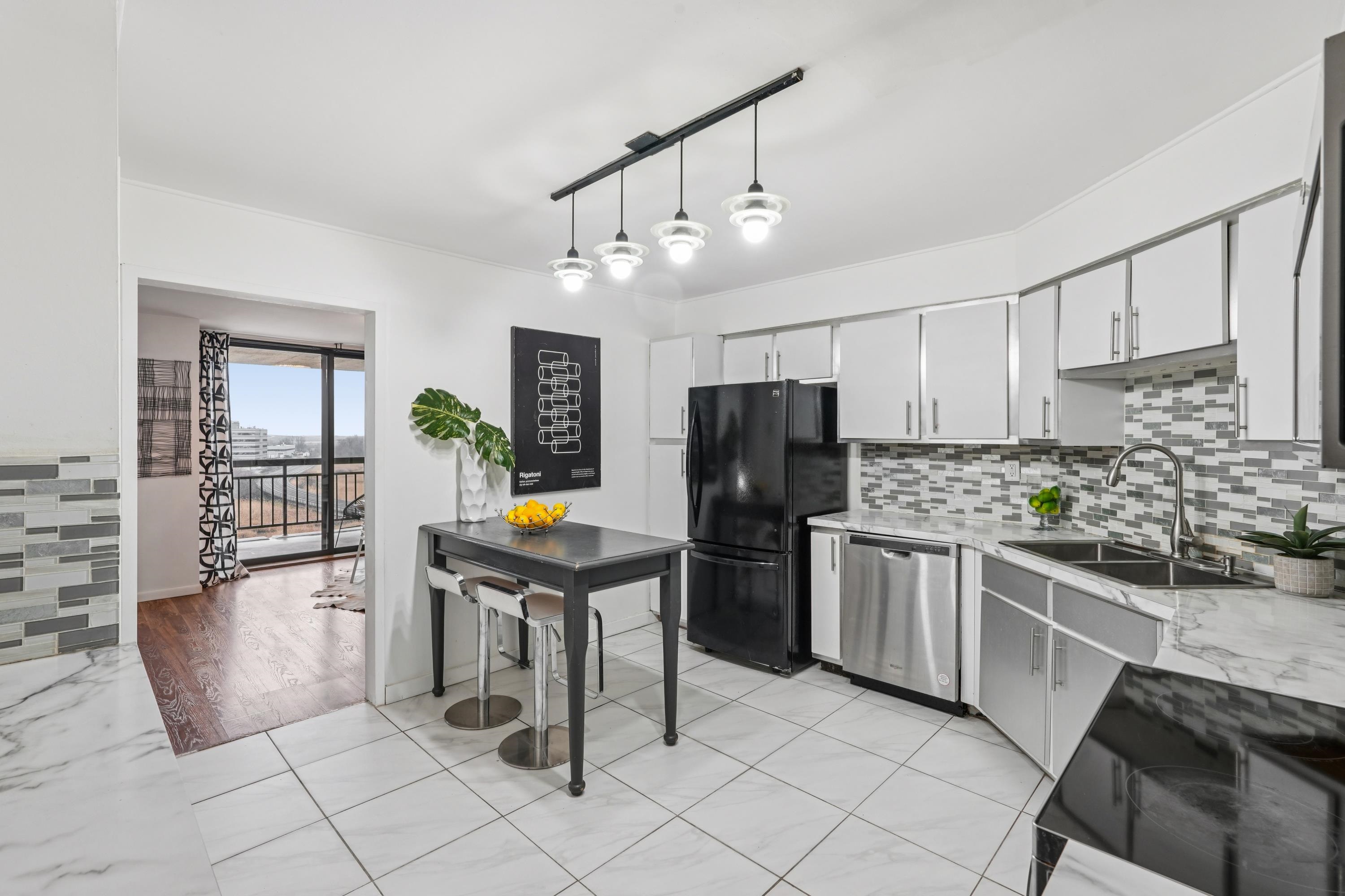 530 HARMON COVE TOWER Unit: 530