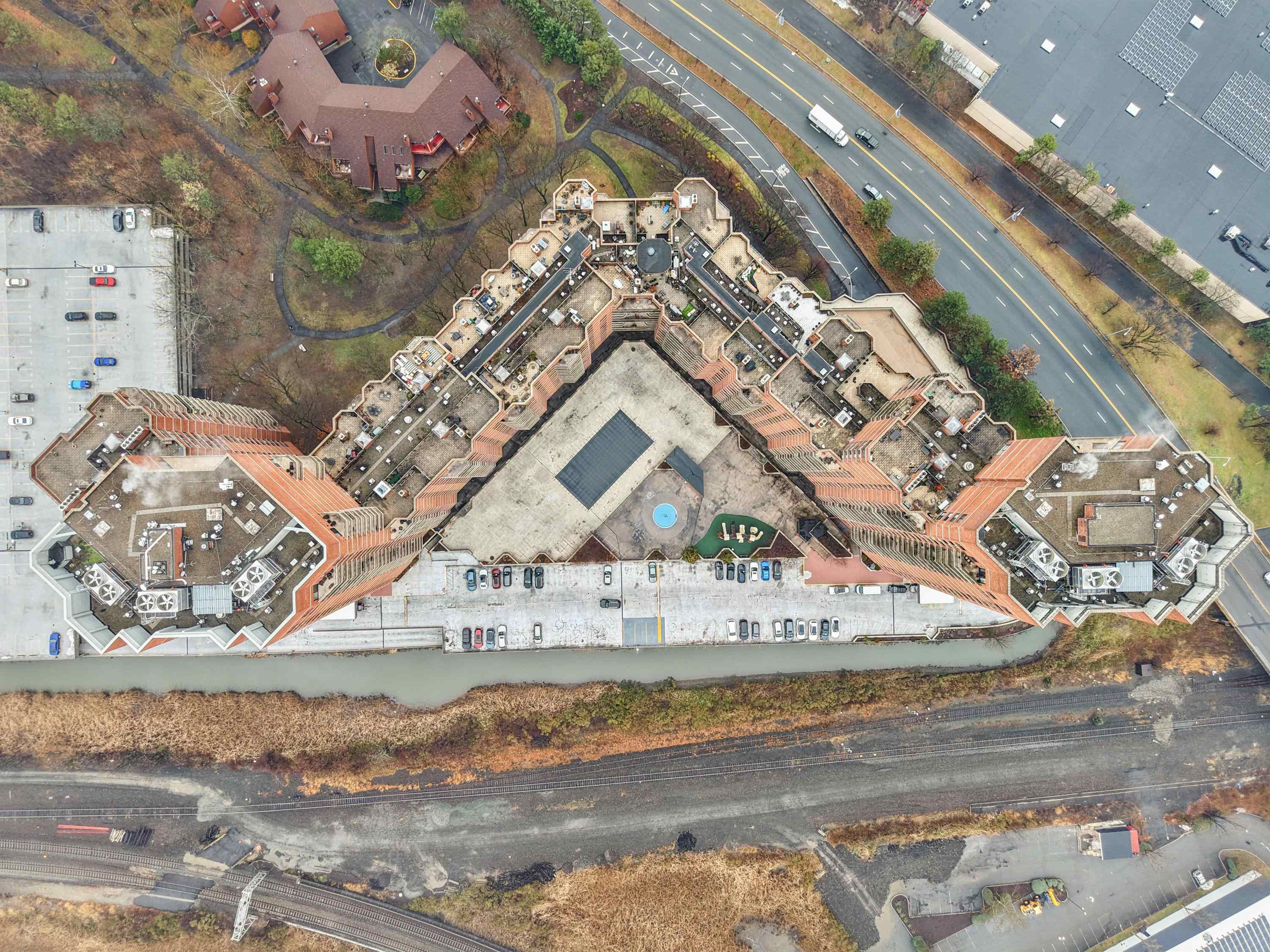 530 HARMON COVE TOWER Unit: 530