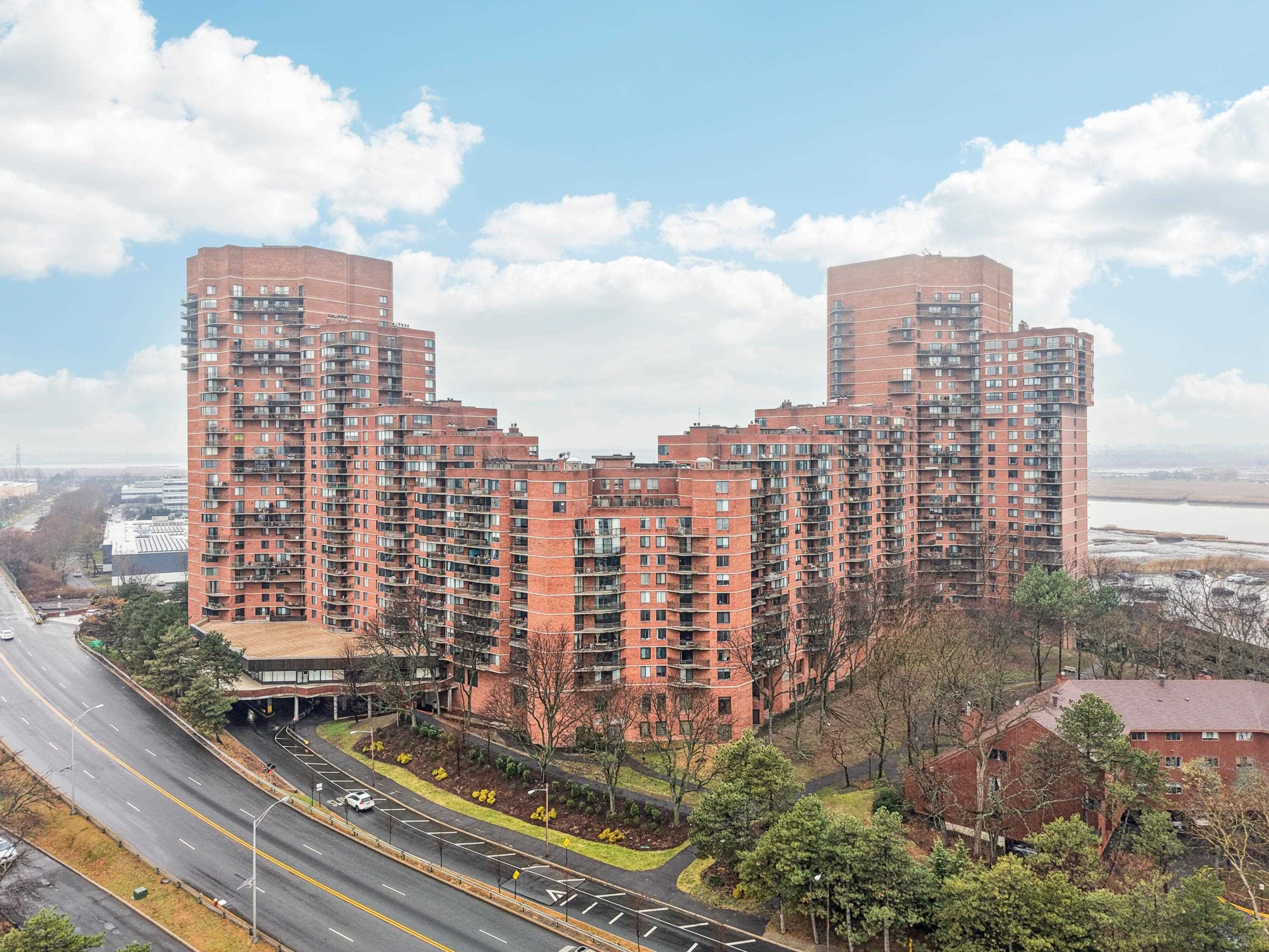 530 HARMON COVE TOWER Unit: 530