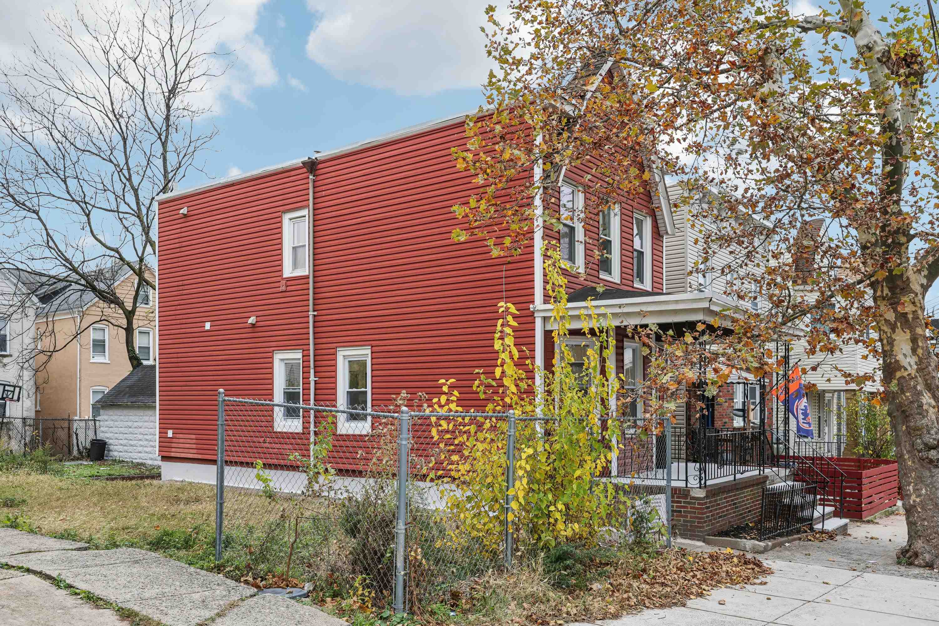 299 CLAREMONT AVE