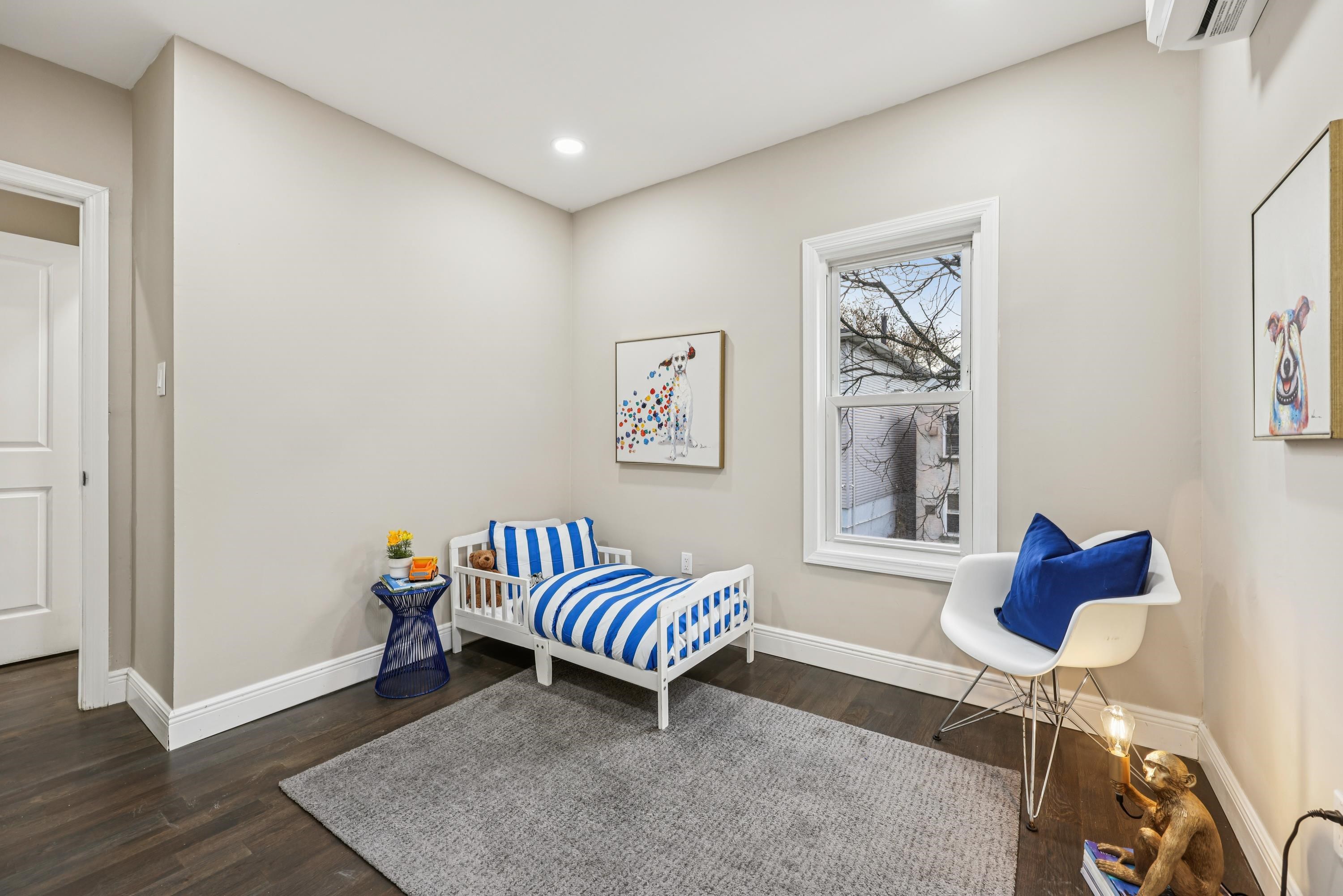 299 CLAREMONT AVE