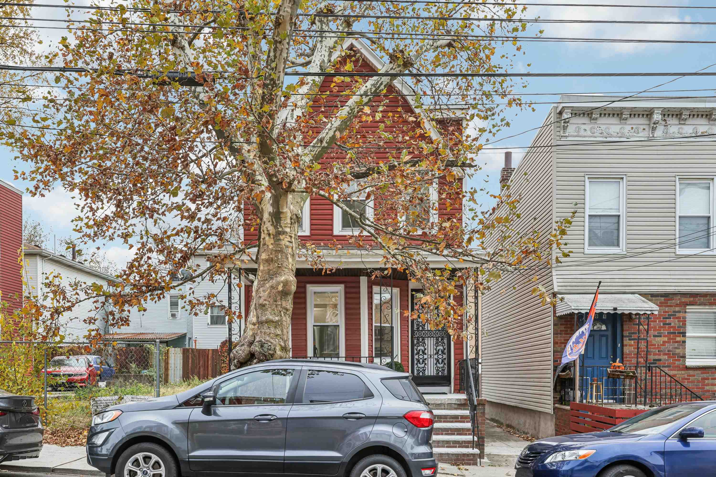 299 CLAREMONT AVE