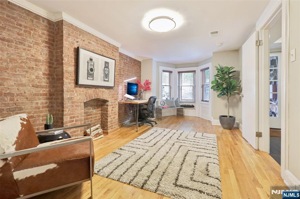 254 4th Street
