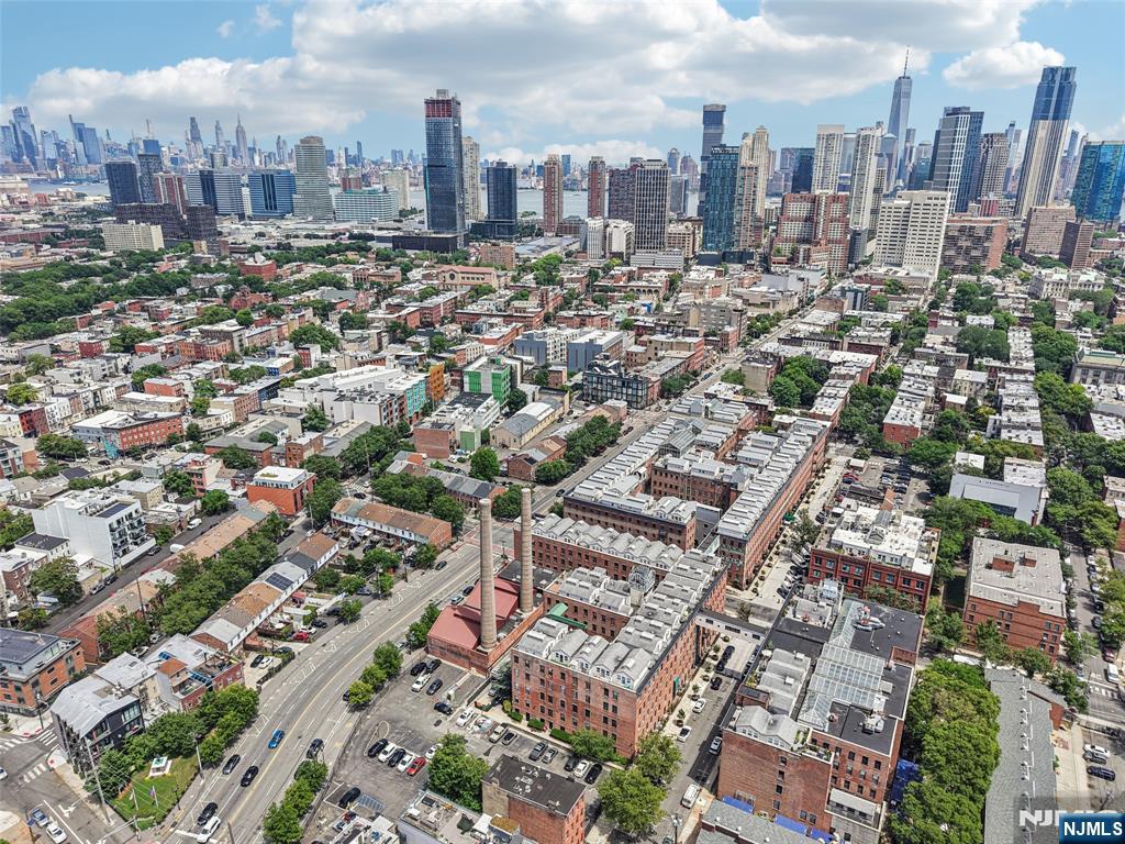 186 Wayne Street 106