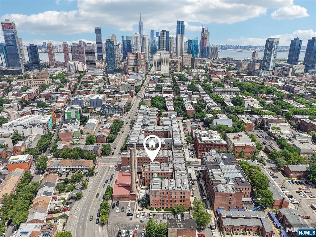 186 Wayne Street 106