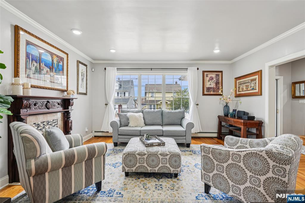 64 Manner Avenue