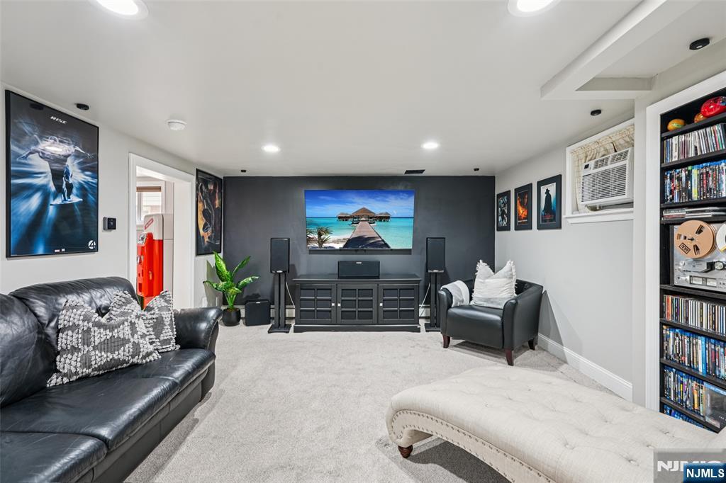 64 Manner Avenue