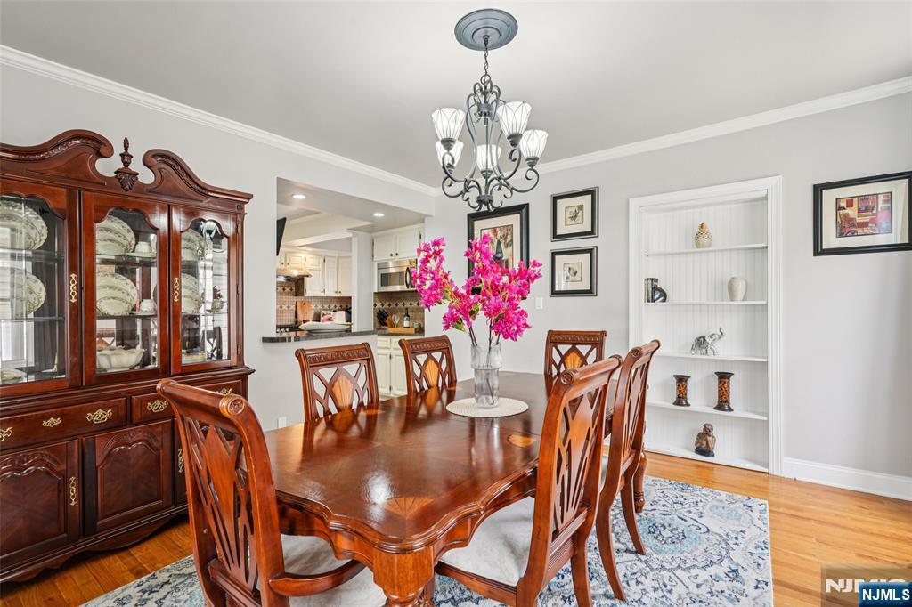 64 Manner Avenue