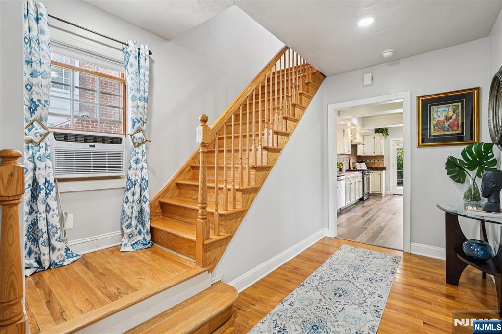 64 Manner Avenue
