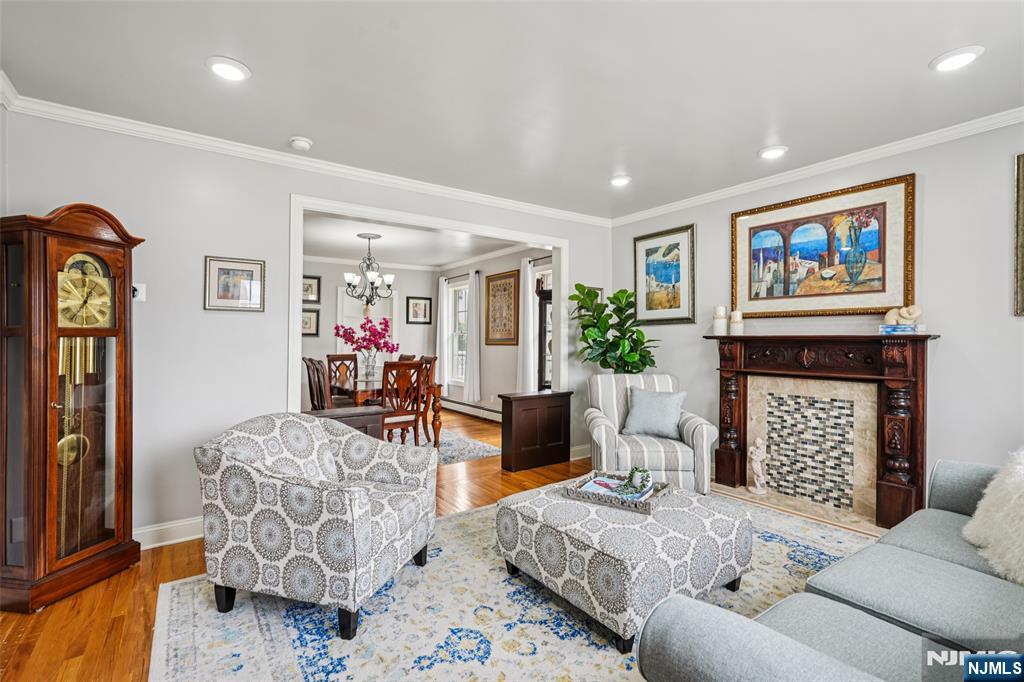 64 Manner Avenue