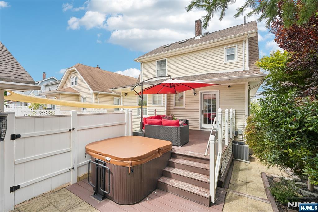 64 Manner Avenue