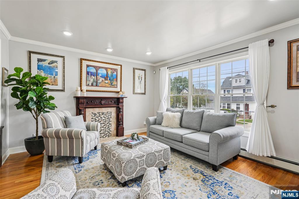 64 Manner Avenue