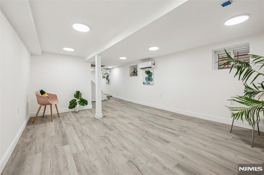 299 Claremont Avenue