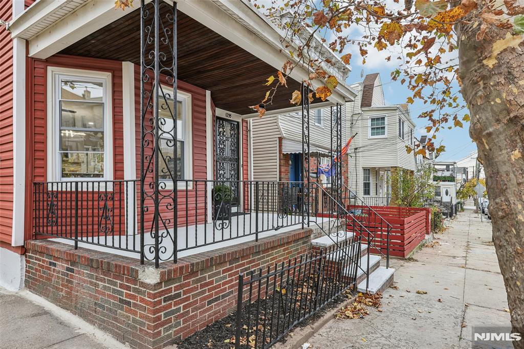 299 Claremont Avenue