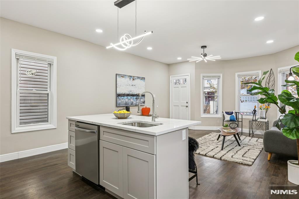 299 Claremont Avenue