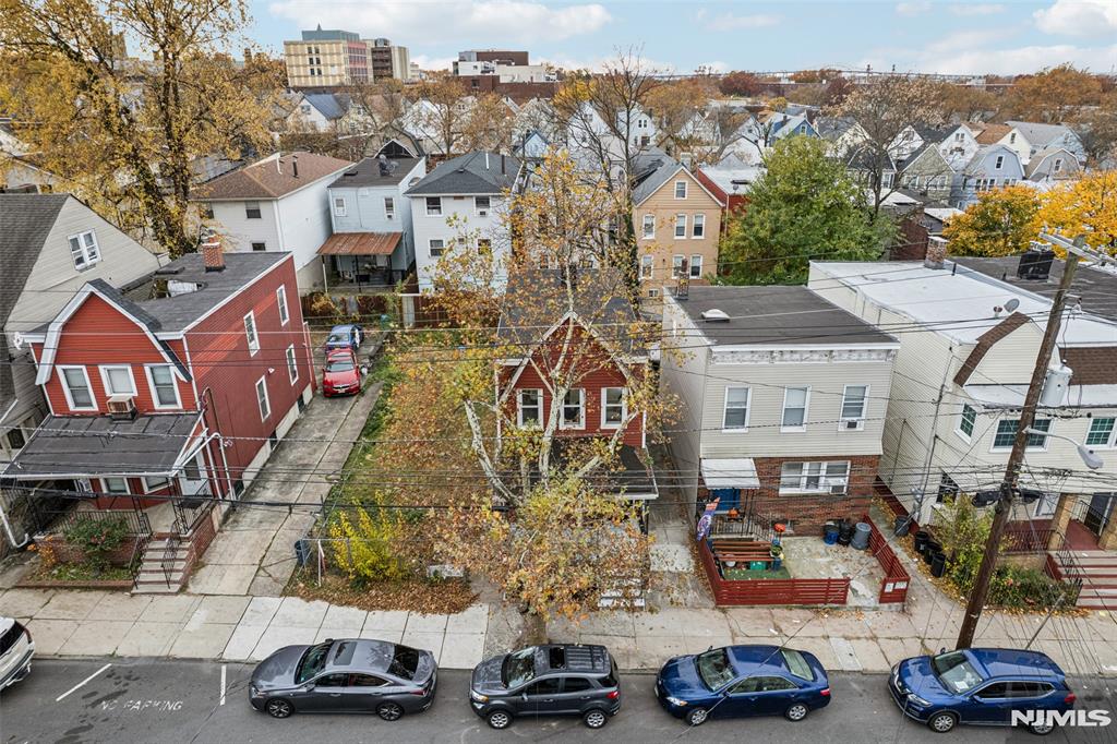 299 Claremont Avenue