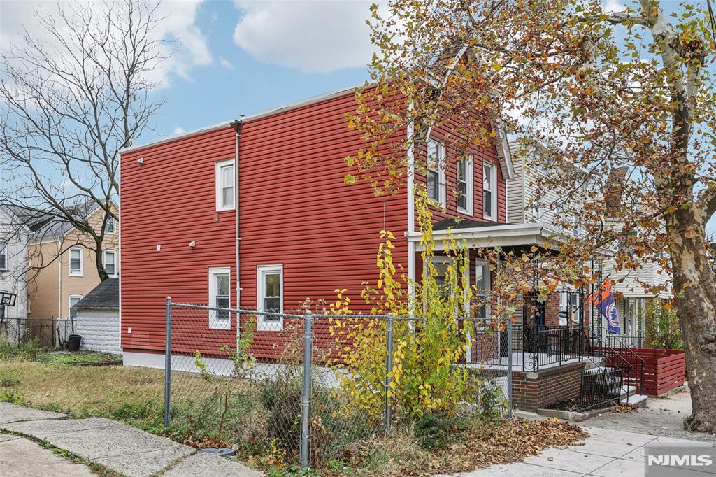 299 Claremont Avenue