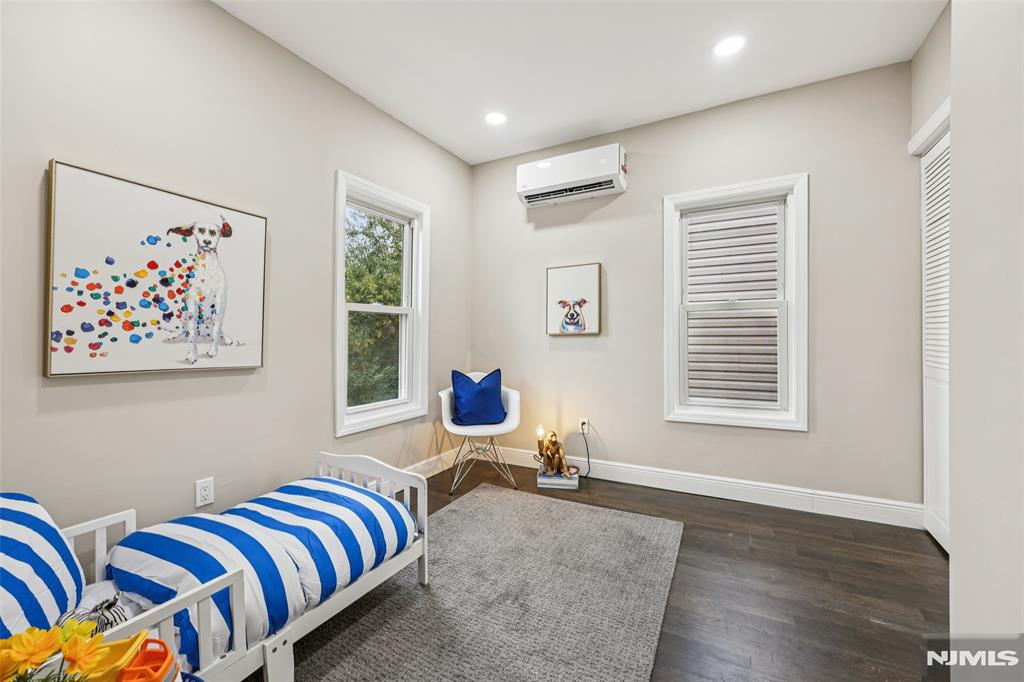 299 Claremont Avenue