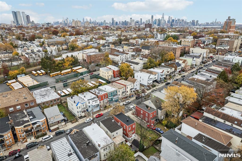 299 Claremont Avenue