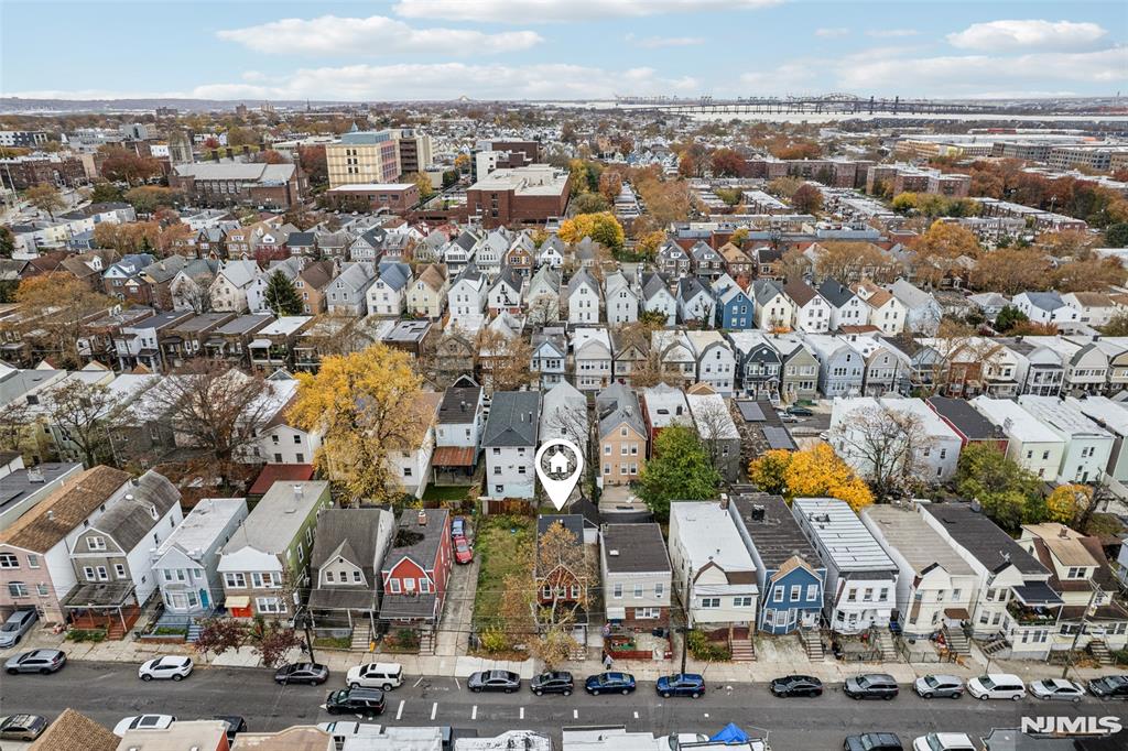 299 Claremont Avenue