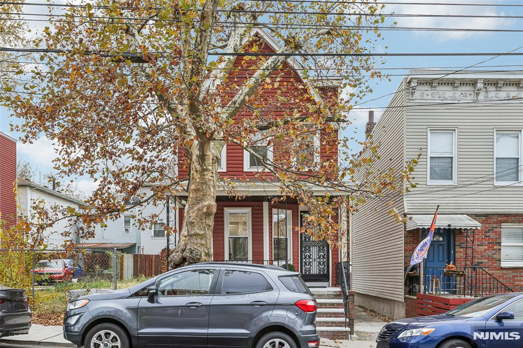 299 Claremont Avenue