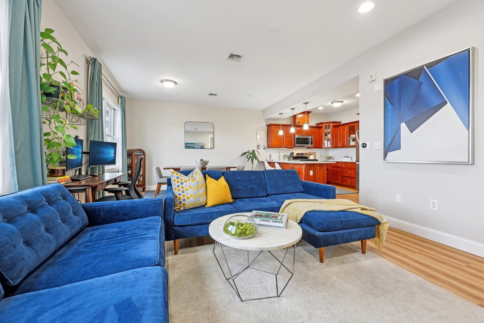 7008 MADISON ST Unit: 204