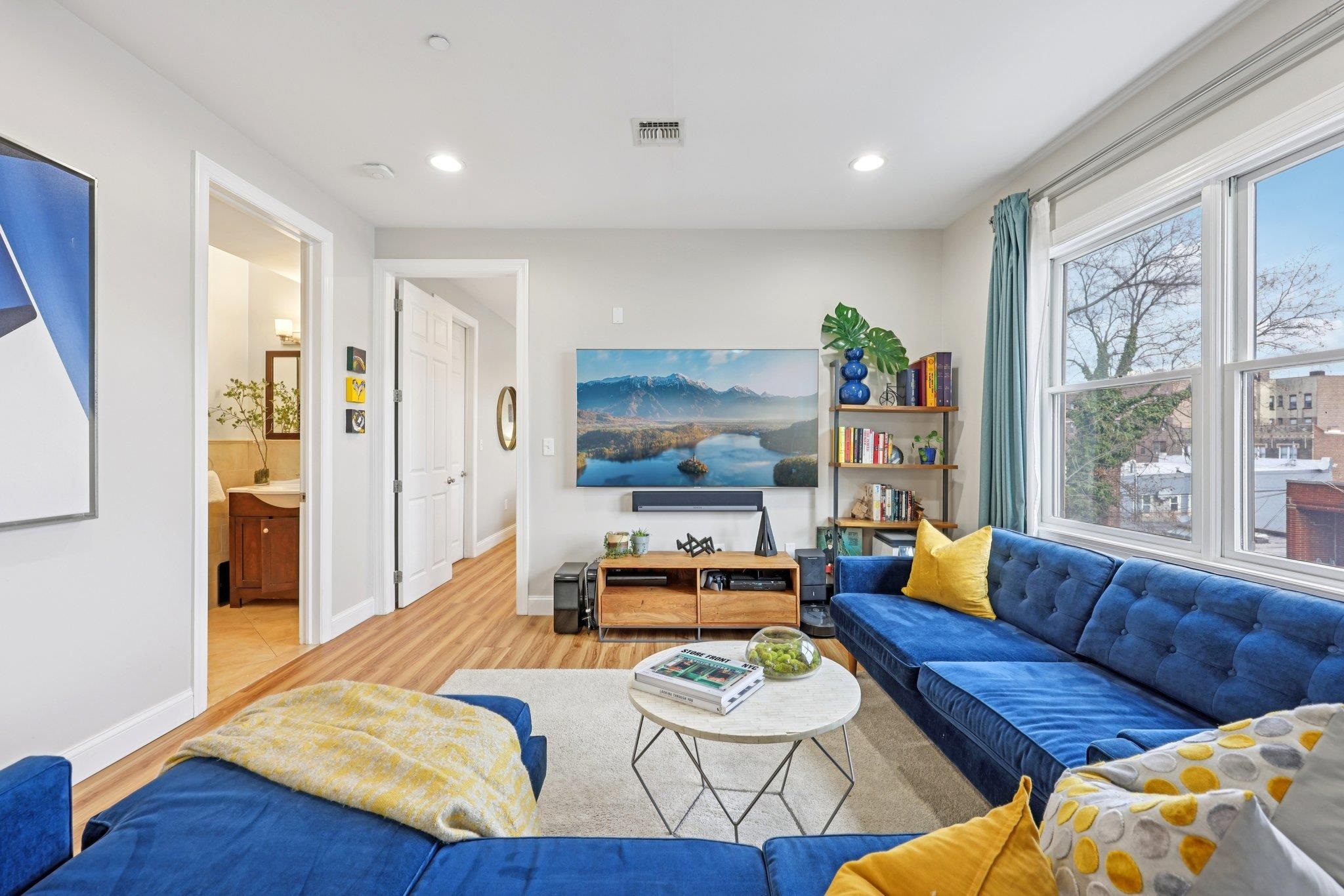 7008 MADISON ST Unit: 204