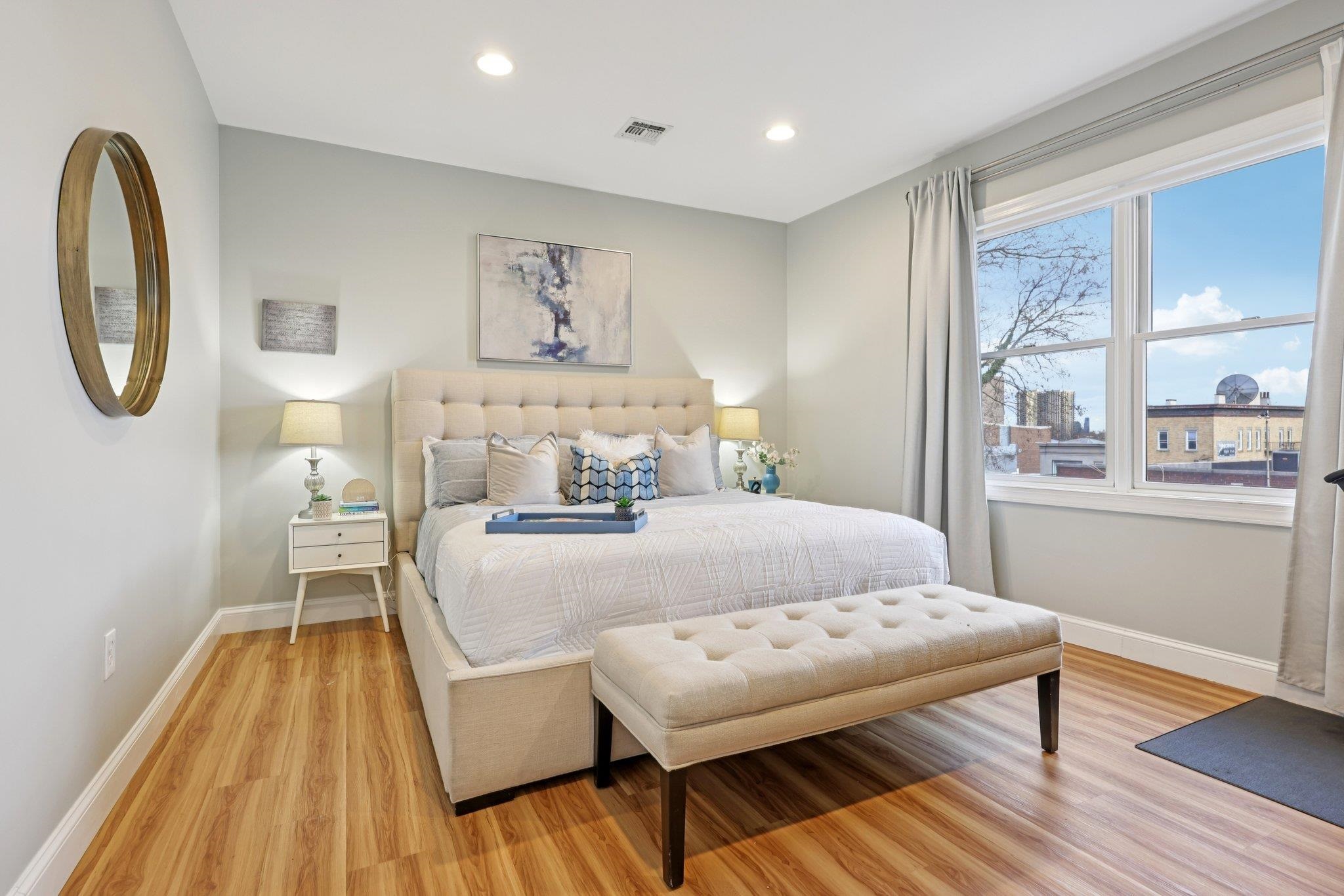 7008 MADISON ST Unit: 204