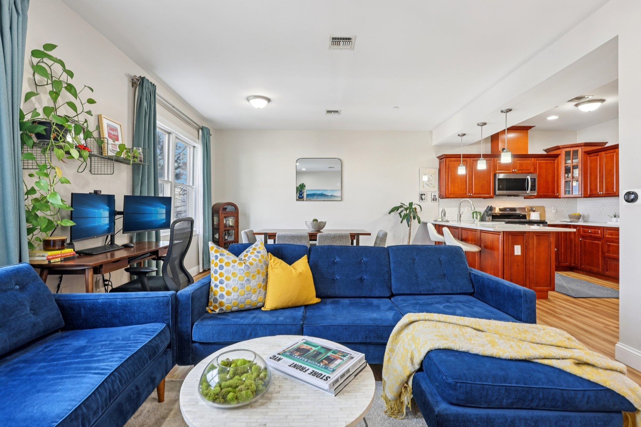 7008 MADISON ST Unit: 204