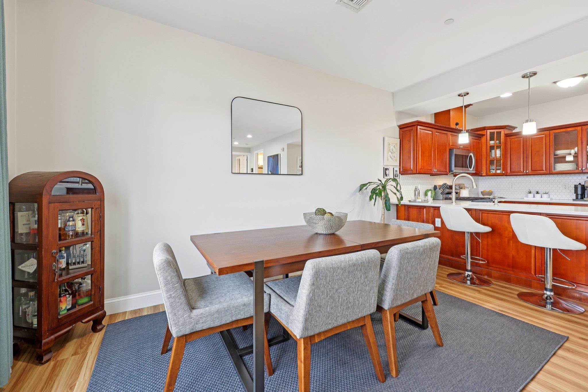 7008 MADISON ST Unit: 204