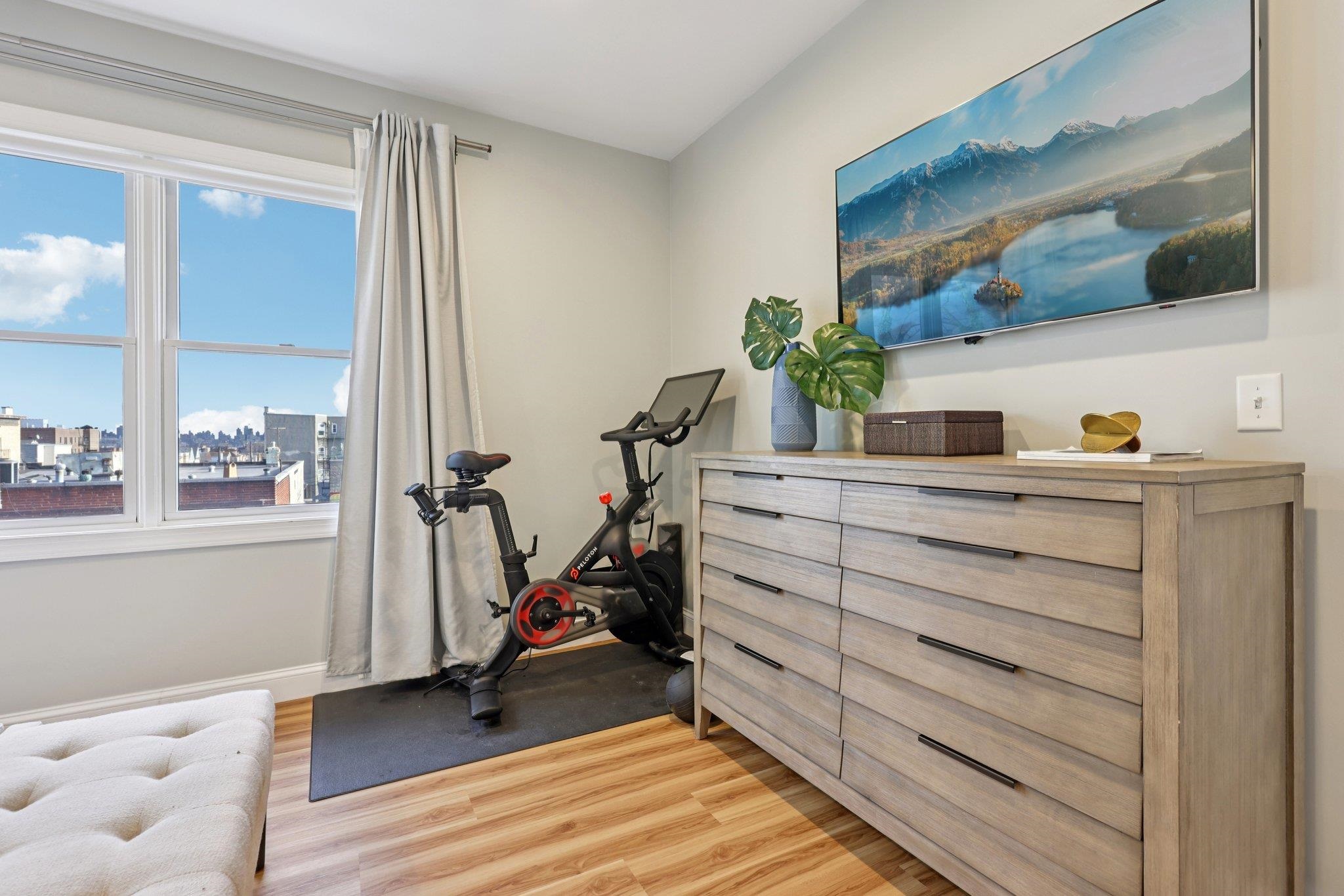 7008 MADISON ST Unit: 204