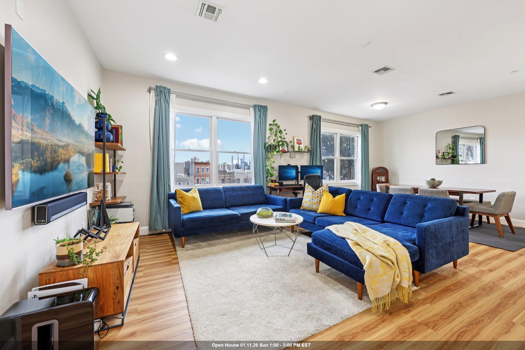 7008 MADISON ST Unit: 204