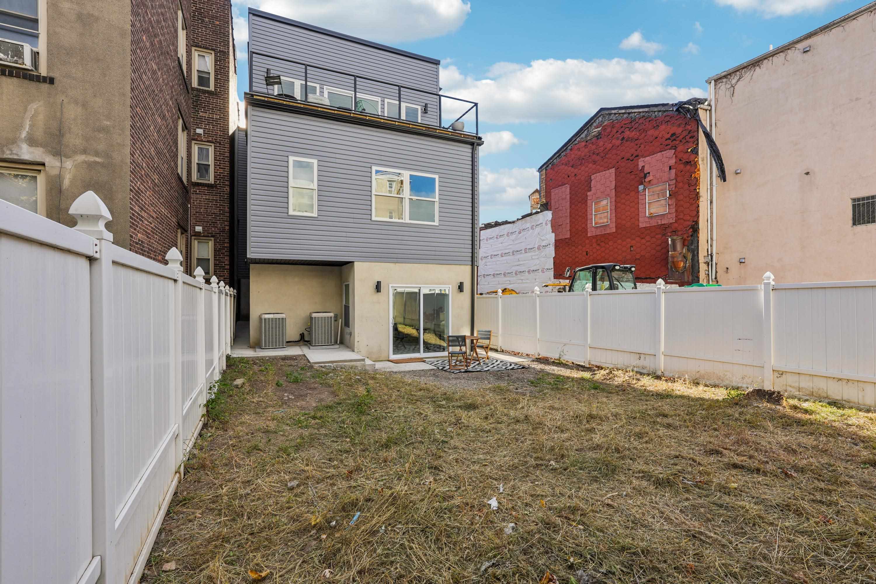 78 BEACON AVE Unit: 1