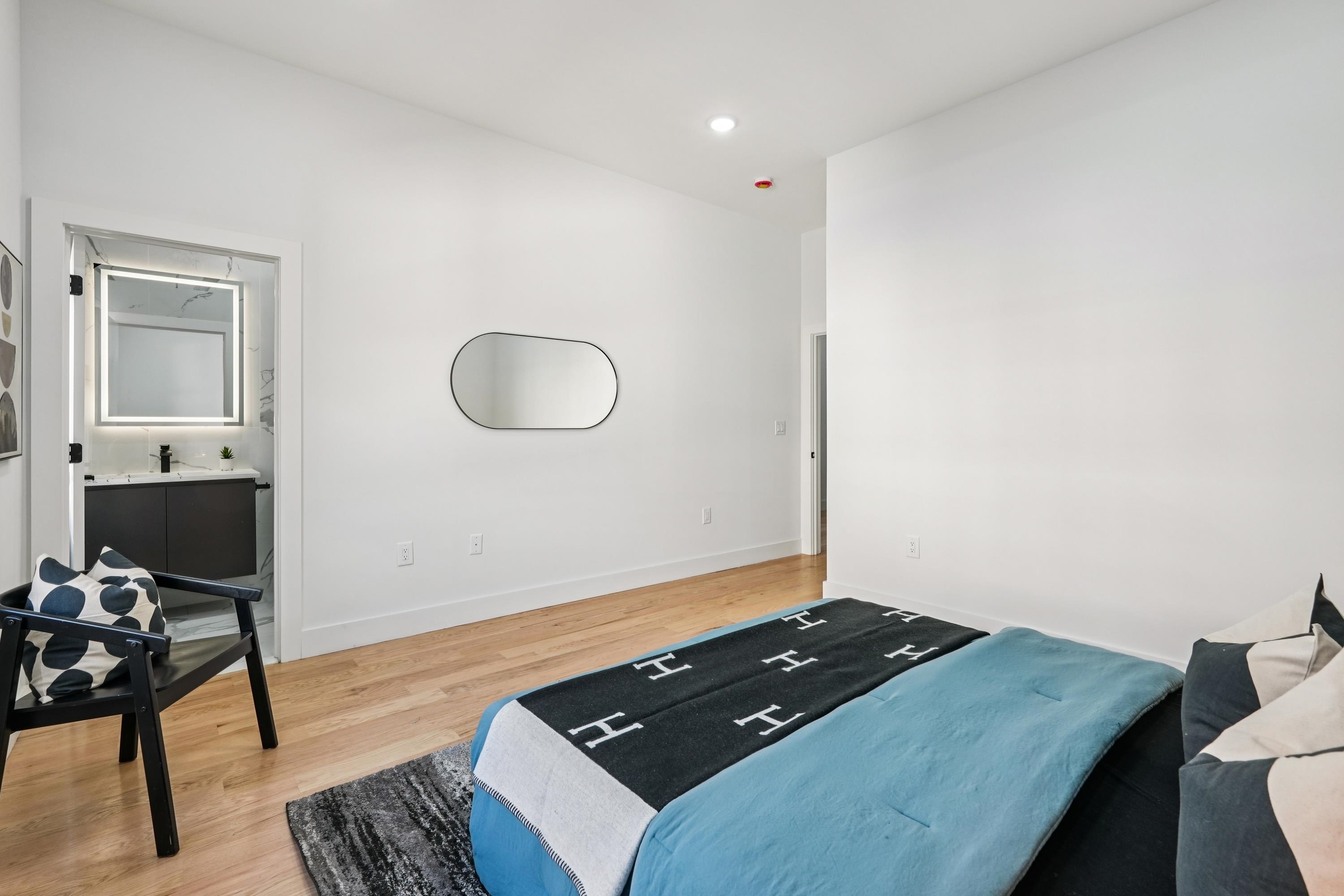 78 BEACON AVE Unit: 1